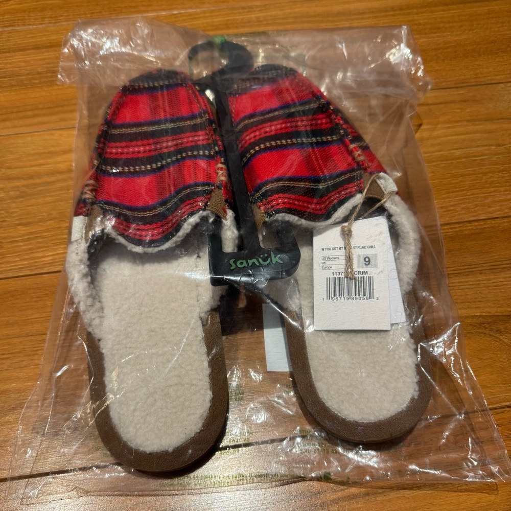 NEW Sanuk You Got My Back Plaid Chill Red Slides Slippers Shoes Women's Size 9